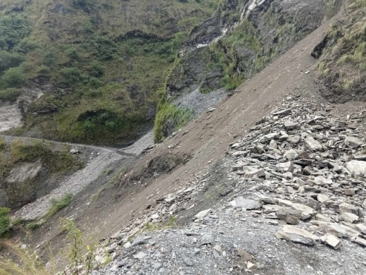 मध्यपहाडी लोकमार्ग एकतर्फी सञ्चालनमा